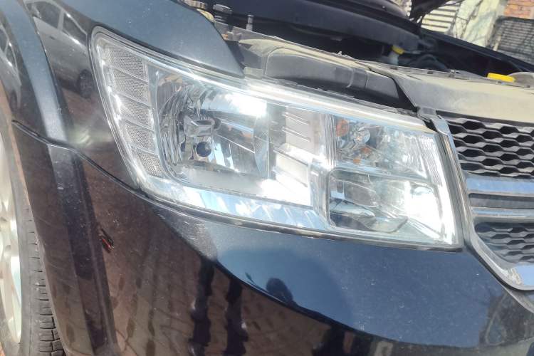 Used Dodge Journey 2013 2.4L Two-Wheel Drive Luxury Version