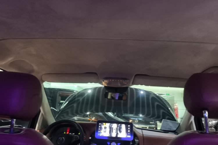 Used Mercedes-Benz Vito 2021 2.0T Elite Version 7 Seats