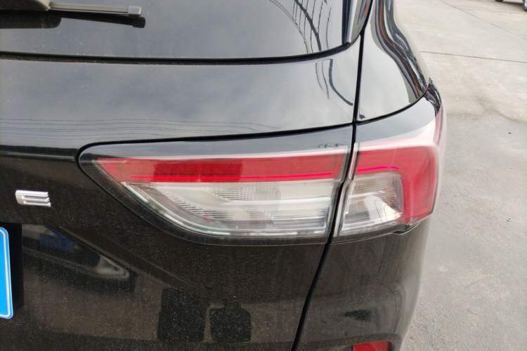 Used Ford Escape 2020 EcoBoost 245 Two-Wheel-Drive Titanium Edition