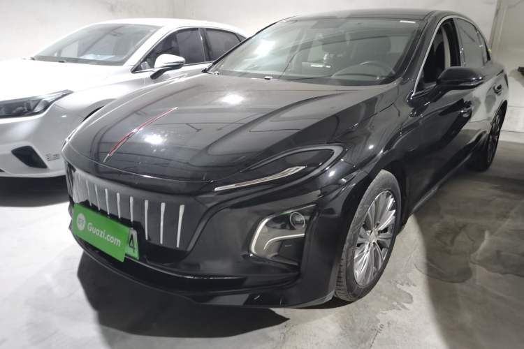 Used Hongqi E-QM5 2022 431 km Charge & Enjoy Edition