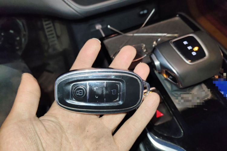 Used Hongqi E-QM5 2022 431 km Charge & Enjoy Edition
