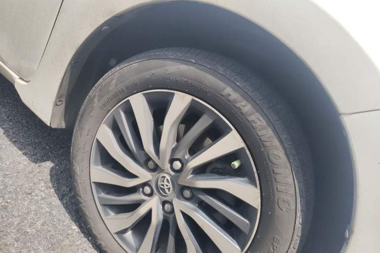 Used Toyota Corolla 2017 Revised Dual-Engine 1.8L E-CVT Leading Edition
