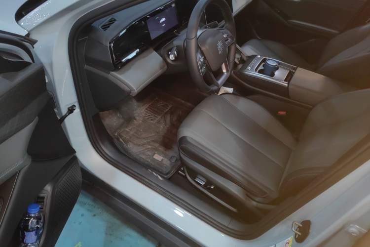 Used BYD Qin L 2025 EV 545KM Beyond Version
