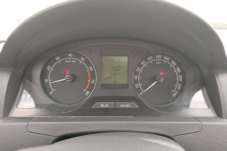 Used Skoda Rapid 2013 1.6L Manual Smart Selection Model