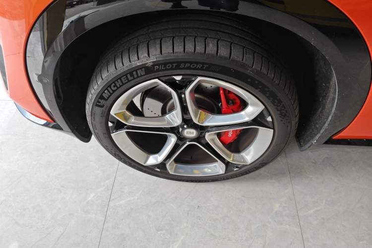 Used Xiaomi Auto YU7 2025 Ultra-Long Range High-Performance All-Wheel-Drive Max Edition
