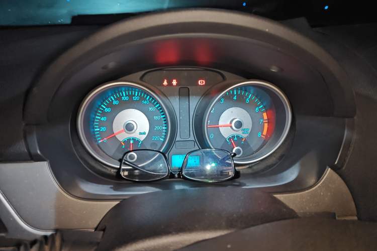 Used Buick Excelle 2013 1.5L Manual Classic Model
