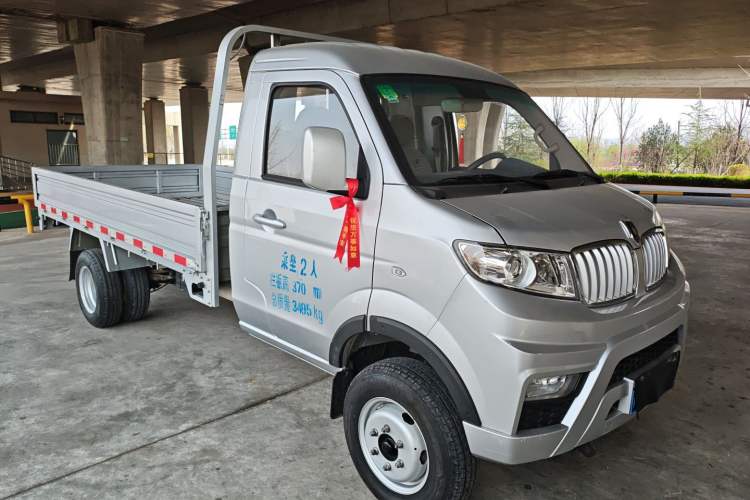 Used Jinbei T5 2023 1.6L Standard Single-Row 3.2m with Rear Dual Wheels
