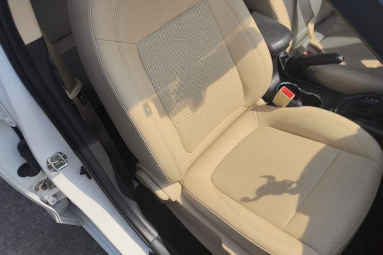 Used CHANGAN Eado 2016 1.6L Automatic Trend Model
