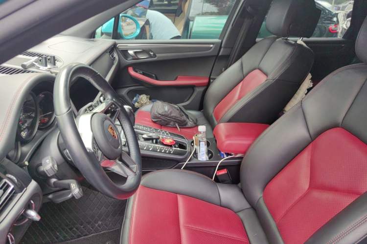 Used Porsche Macan 2018 Macan 2.0T Left Front Seat