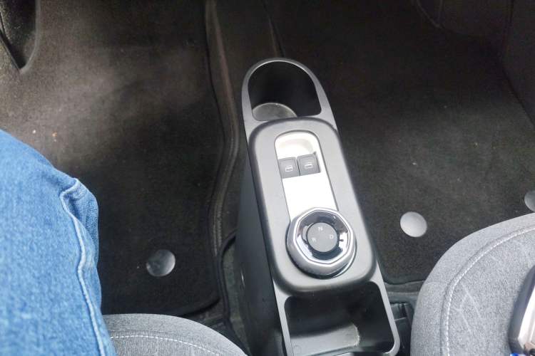 Used Geely Galaxy Panda 2024 Panda Mini 200km Endurance Bear