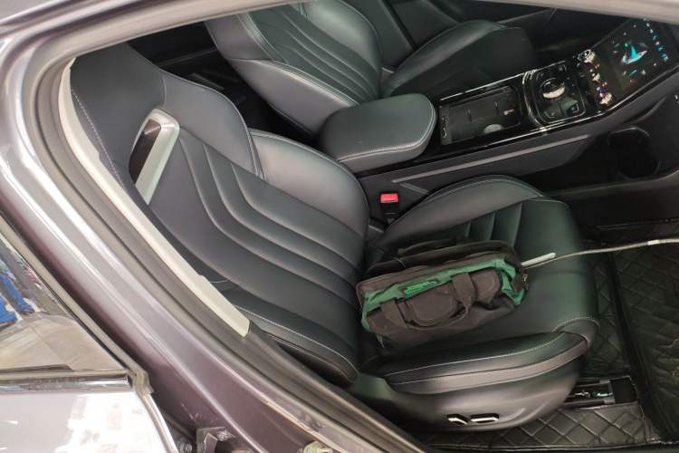 Used NETA U 2021 Pro 610 Fire-Seeking Edition Right Front Seat