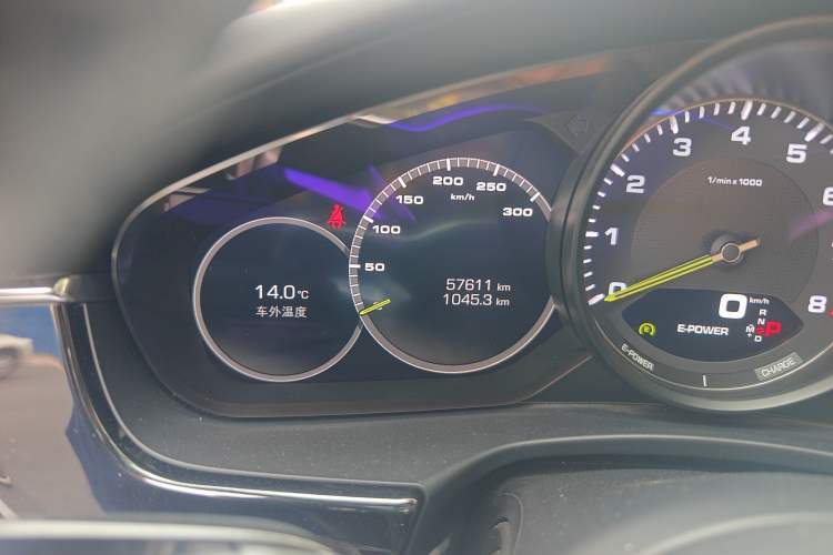 Used Porsche Panamera 2017 Panamera 4 E-Hybrid Executive Long Wheelbase 2.9T Odometer Close Up