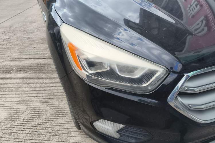 Used Ford Kuga 2018 EcoBoost 180 Two-Wheel-Drive Platinum Edition