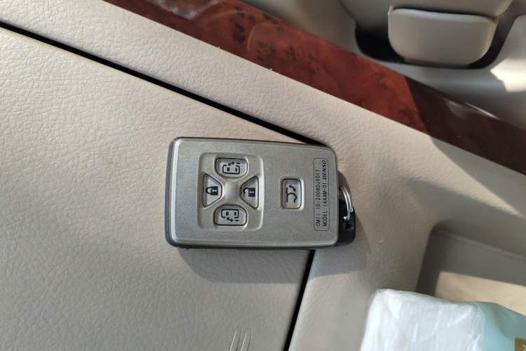 Used Toyota Alphard 2011 3.5L Luxury Edition
