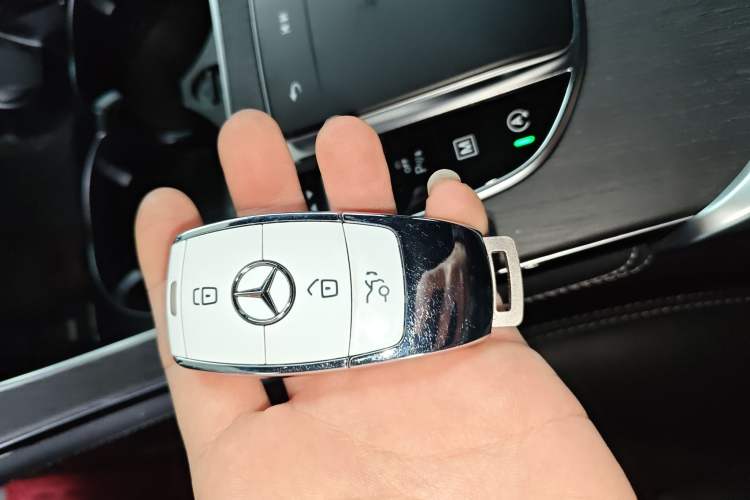 Used Mercedes-Benz GLC Coupe 2020 GLC 300 4MATIC Coupe SUV Vehicle Key