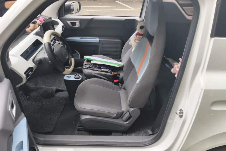 Used Geely Galaxy Panda 2024 Panda Mini 200km Endurance Bear Left Front Seat