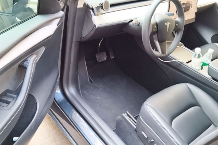 Used Tesla Model Y 2024 Rear-Wheel-Drive Version