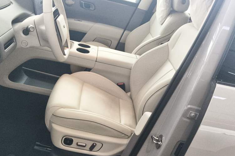 Used Li Auto i8 2025 Model Standard Version