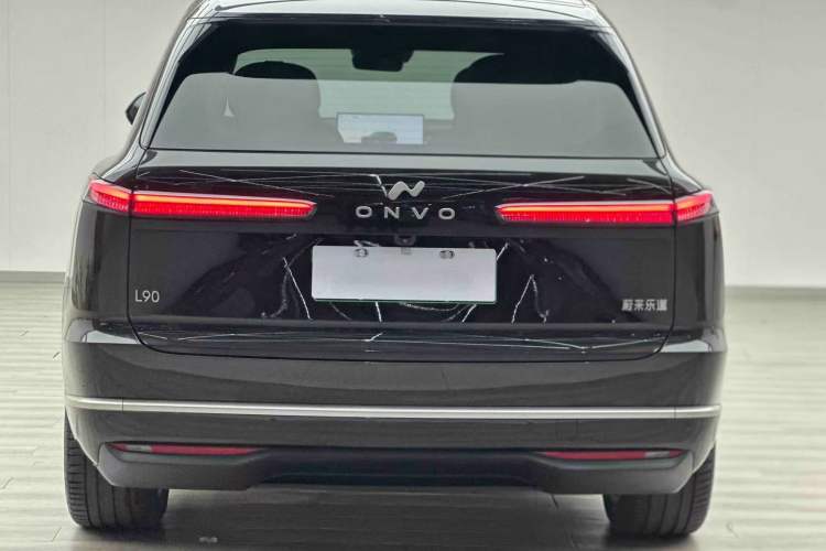 Used ONVO Luxeed L90 2025 Model—Max Six-Seater Version
