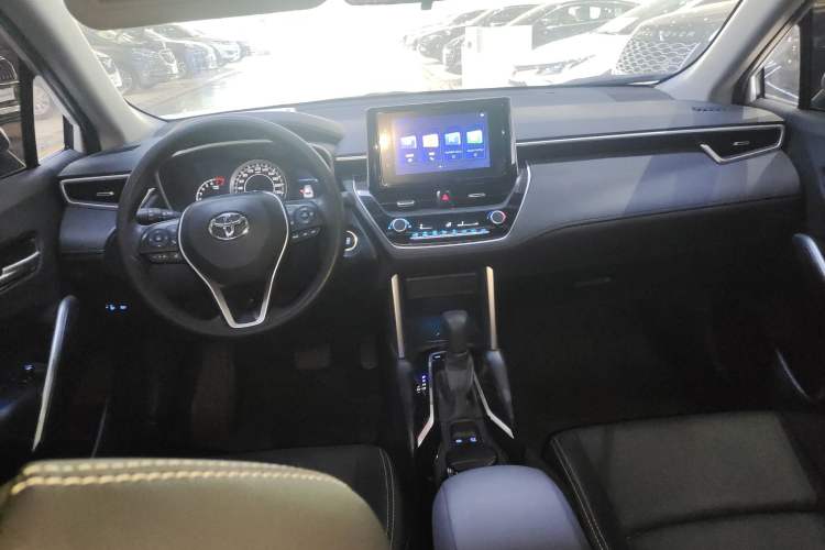 Used Toyota FRONTLANDER 2022 2.0L CVT Luxury Edition