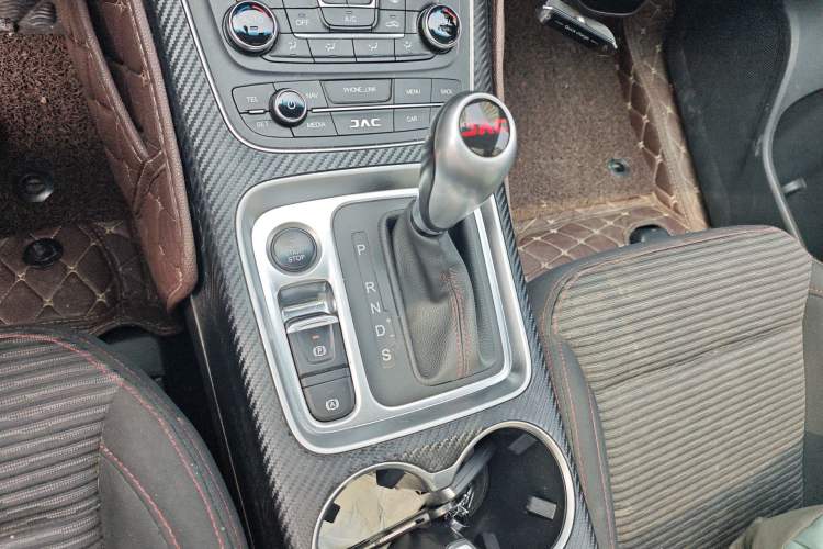 Used JAC Group Refine S7 2017 1.5T Automatic Comfort Model Gear Lever