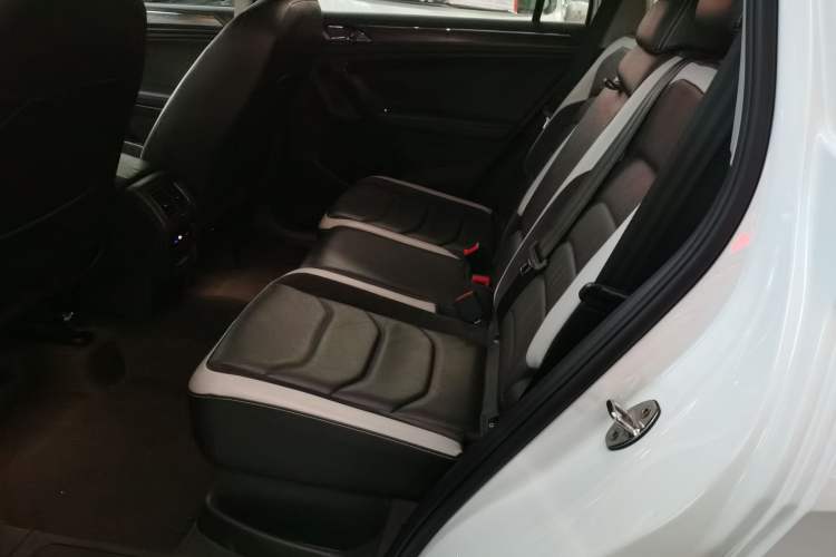 Used Volkswagen Tiguan L 2019 330TSI Automatic Two-Wheel Drive Smart Luxury Version China V Emission Standard