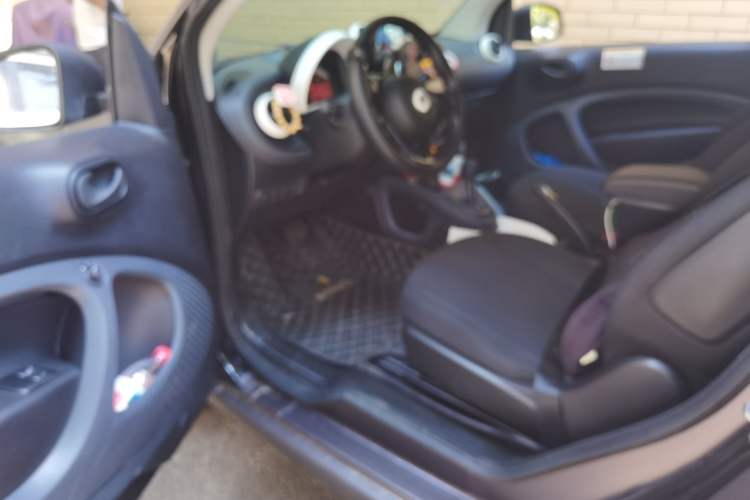 Used smart fortwo 2018 1.0L 52kW Hardtop Dynamic Version China V