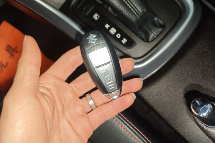 Used Suzuki S-Cross 2014 1.6L CVT Two-Wheel Drive Elite Version
