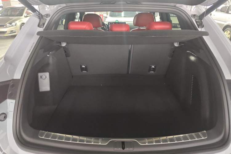 Used Hima AITO M5 2025 Extended-Range Ultra All-Wheel-Drive Version Trunk