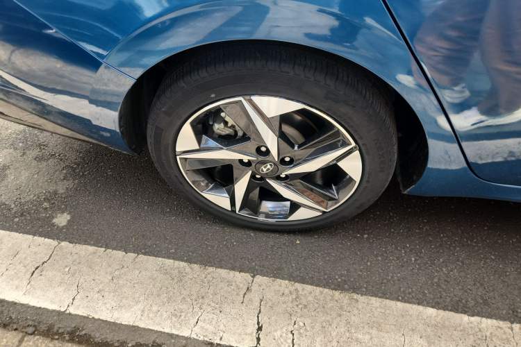 Used Hyundai Elantra 2021 1.5L CVT LUX Prestige Edition Right Rear Wheel Hub