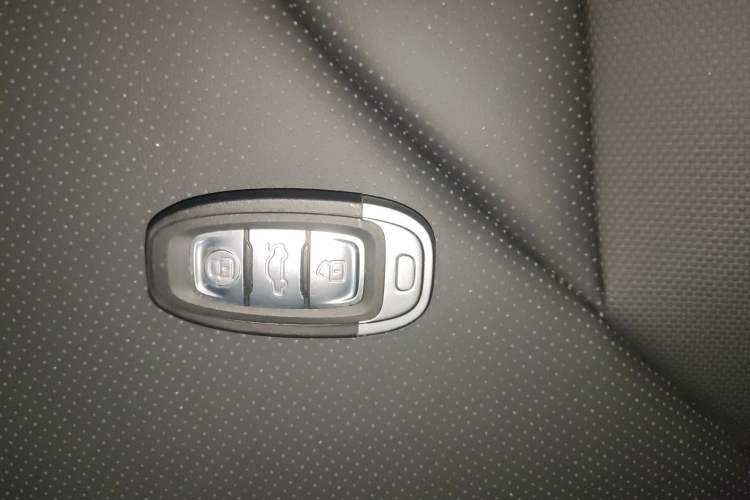 Used Hongqi E-QM5 2024 500km Range Edition Vehicle Key