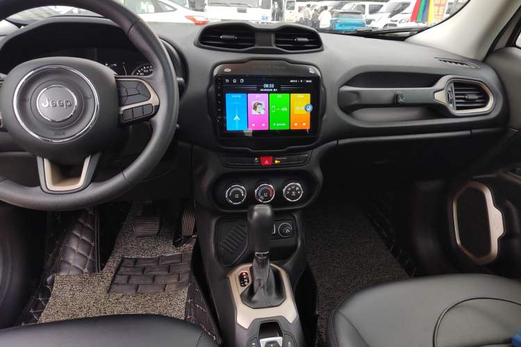 Used Jeep Renegade 2017 180T Automatic High-Energy Version Audio And AC Panel