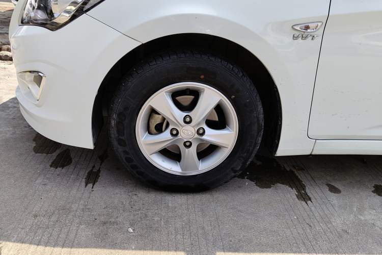 Used Hyundai Verna (older generation) 2014 1.4L Automatic Leading-Edge GLX