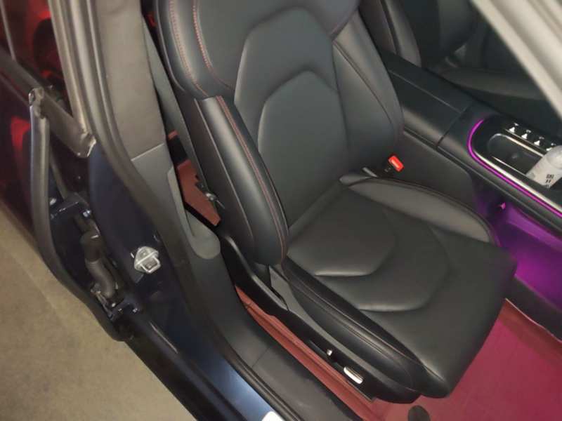 Used Xiaomi Auto SU7 2024 Four-Wheel Drive Ultra-Long Range Advanced Intelligent Driving Max Edition — 24