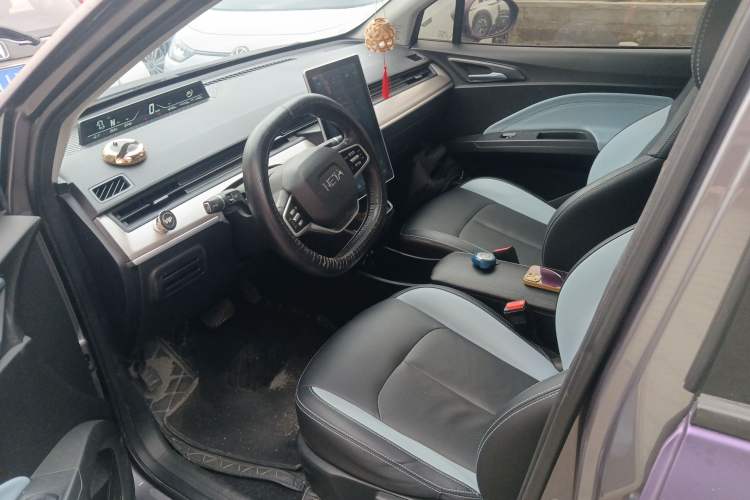 Used NETA V 2021 Long-Range Entertainment Edition Left Front Seat