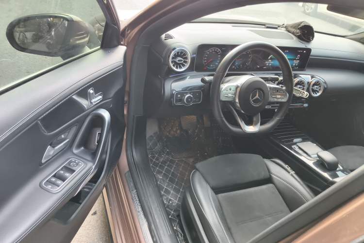 Used Mercedes-Benz A-Class 2020 Restyled A 200 L Sport Sedan Fashion Version