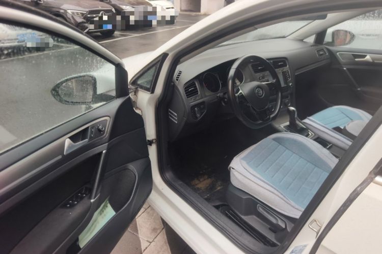 Used Volkswagen Golf 2015 1.6L Automatic Comfort Model
