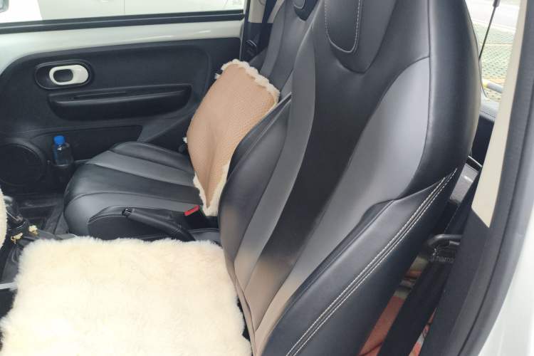 Used Roewe Clever 2022 311km QiQi BoBo Edition Left Rear Seat