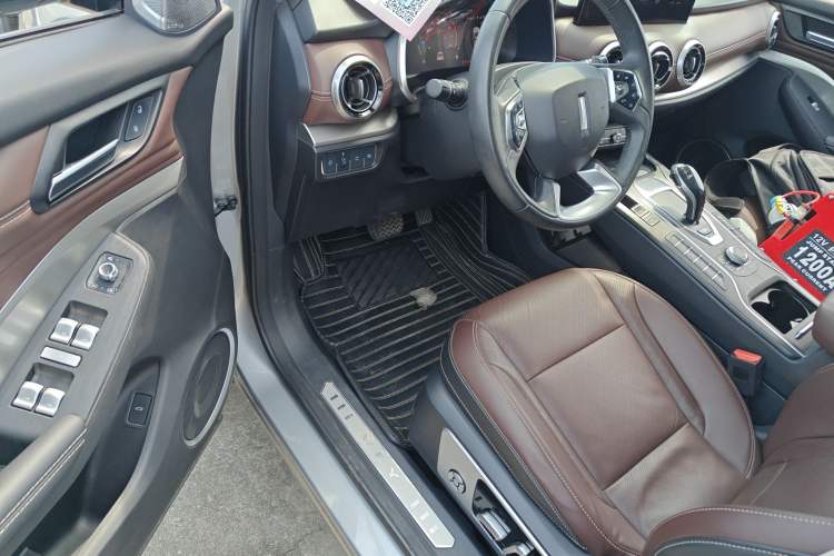 Used Wey VV6 2020 2.0T Two-Wheel Drive Smart Enjoyment+