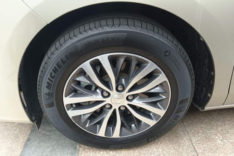 Used Buick GL8 2020 ES Land Cruiser 653T Comfort Edition