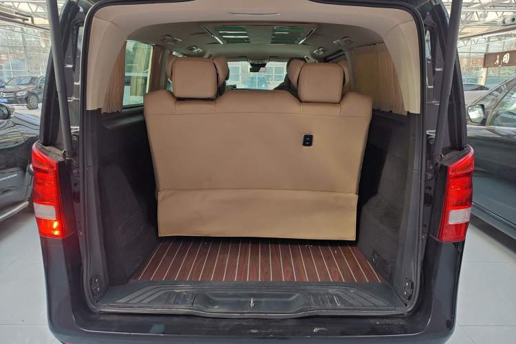 Used Mercedes-Benz Vito 2018 2.0T Elite Version 7 Seats China VI Emission Standard