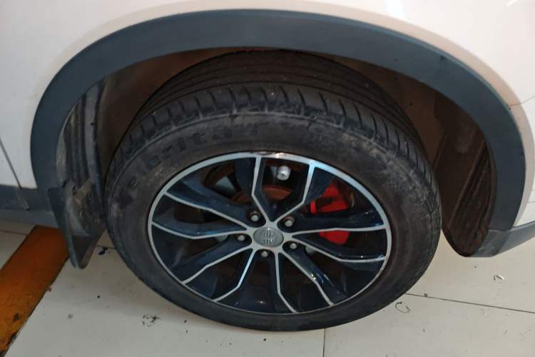 Used FAW Senya R7 2016 1.6L Manual Luxury Model
