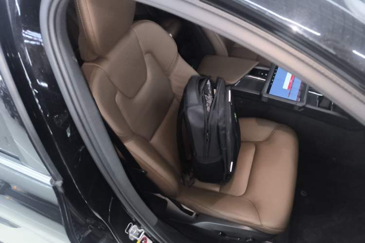 Used Volvo XC60 2021 T5 4x4 Smart Luxury Edition