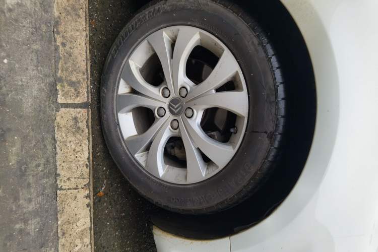 Used Citroen C5 2010 3.0L Automatic Flagship Edition Right Front Wheel Hub