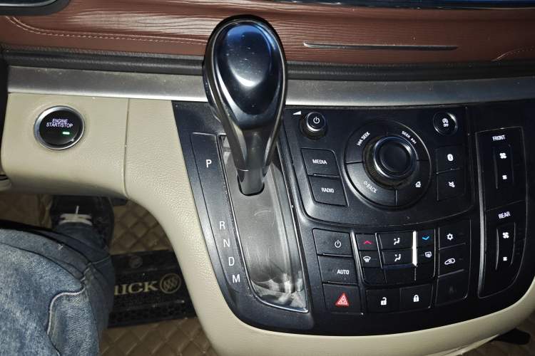 Used Buick GL8 2017 25S Luxury Version China V Standard