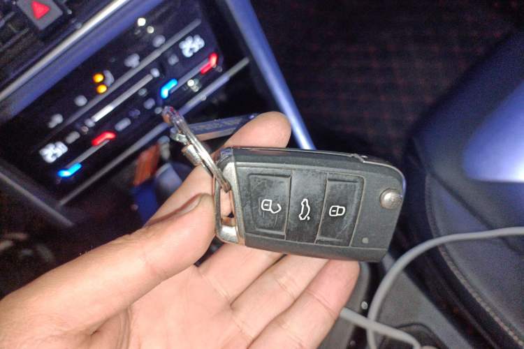 Used Volkswagen Tharu 2023 300TSI Two-Wheel-Drive Full Moon Edition Vehicle Key