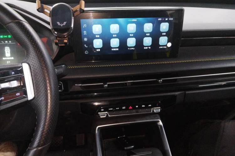 Used Wuling Alvez 2022 1.5T CVT Trendy & Cool Edition