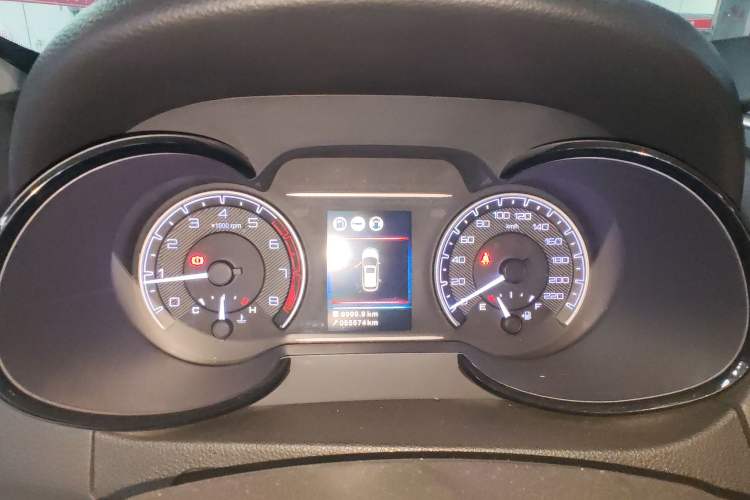 Used Dongfeng Aeolus AX7 2016 2.0L Manual Zhiyi Trim Instrument Cluster