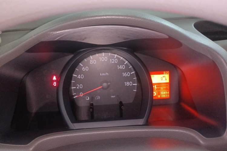 Used Nissan NV200 2016 Revised Version 1.6L CVT Luxury Edition
