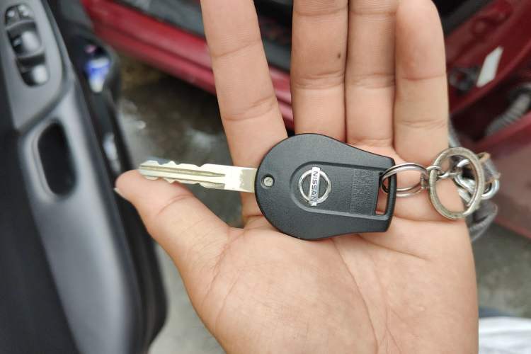 Used Nissan Tiida 2013 1.6L CVT Cool Cafe Edition Vehicle Key